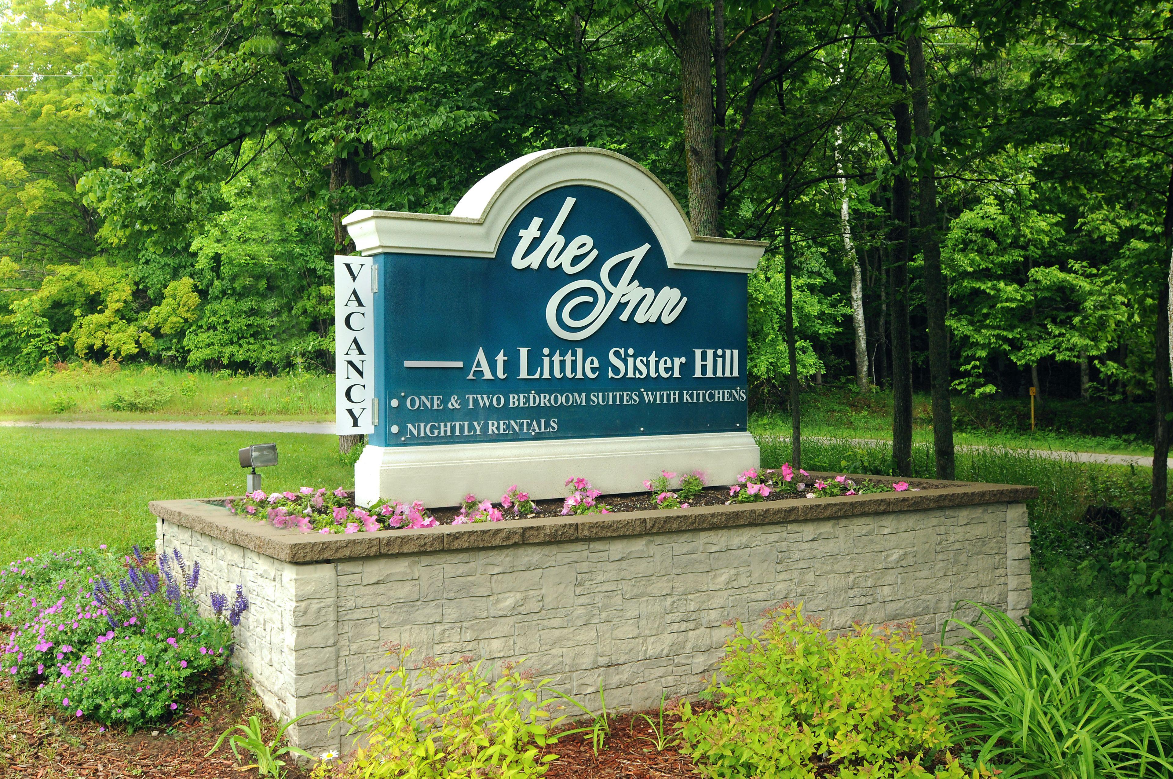 5 Smart 2-Star Hotels Near Pioneer Schoolhouse Worth Booking