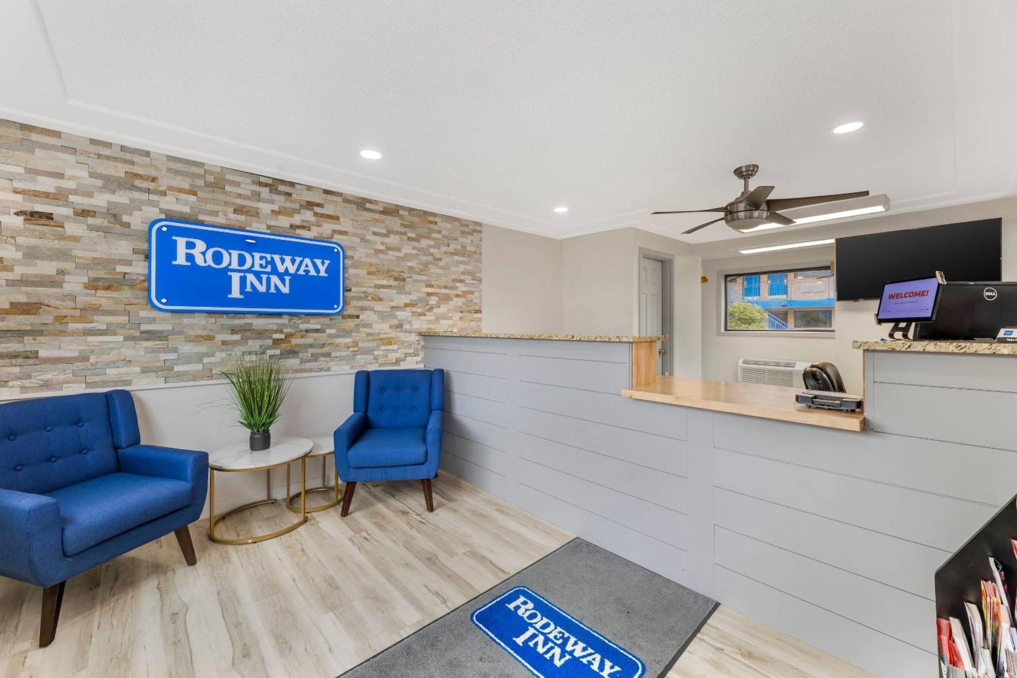 Where to Stay Near Lake Michigan: 5 Best Rodeway Inn Hotels