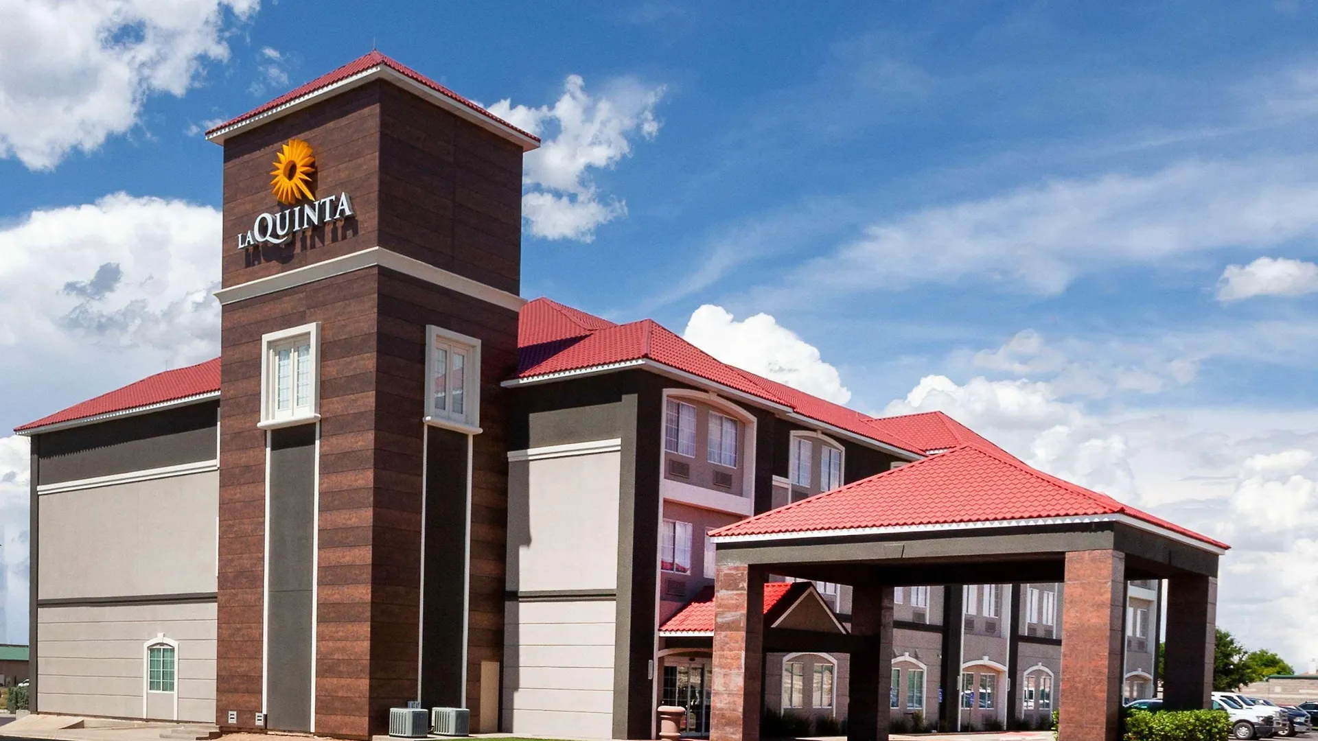 5 Golf Hotels Close to Midland County Historical Museum