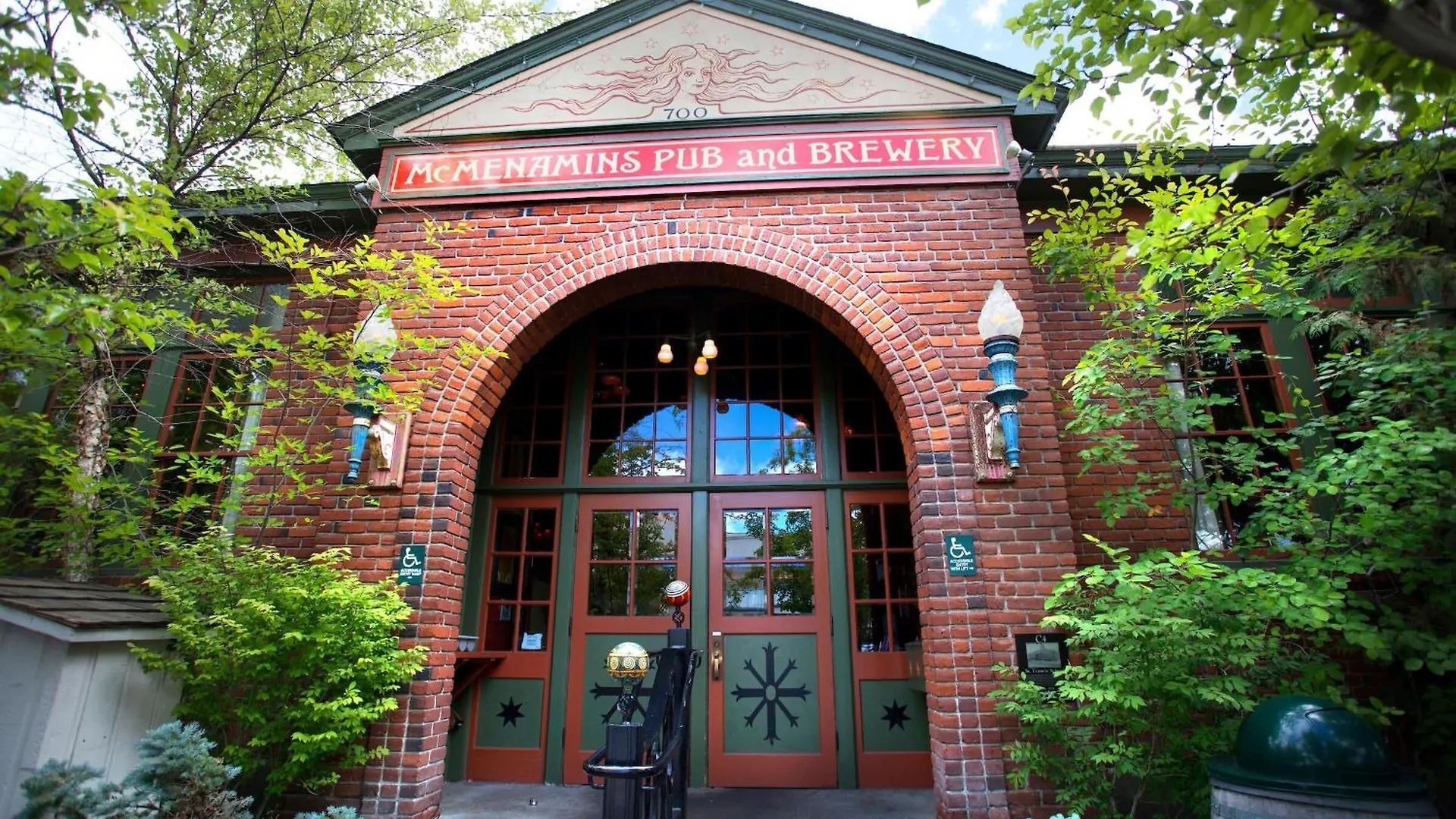 15 Central Oregon Hotels Worth Booking Right Now
