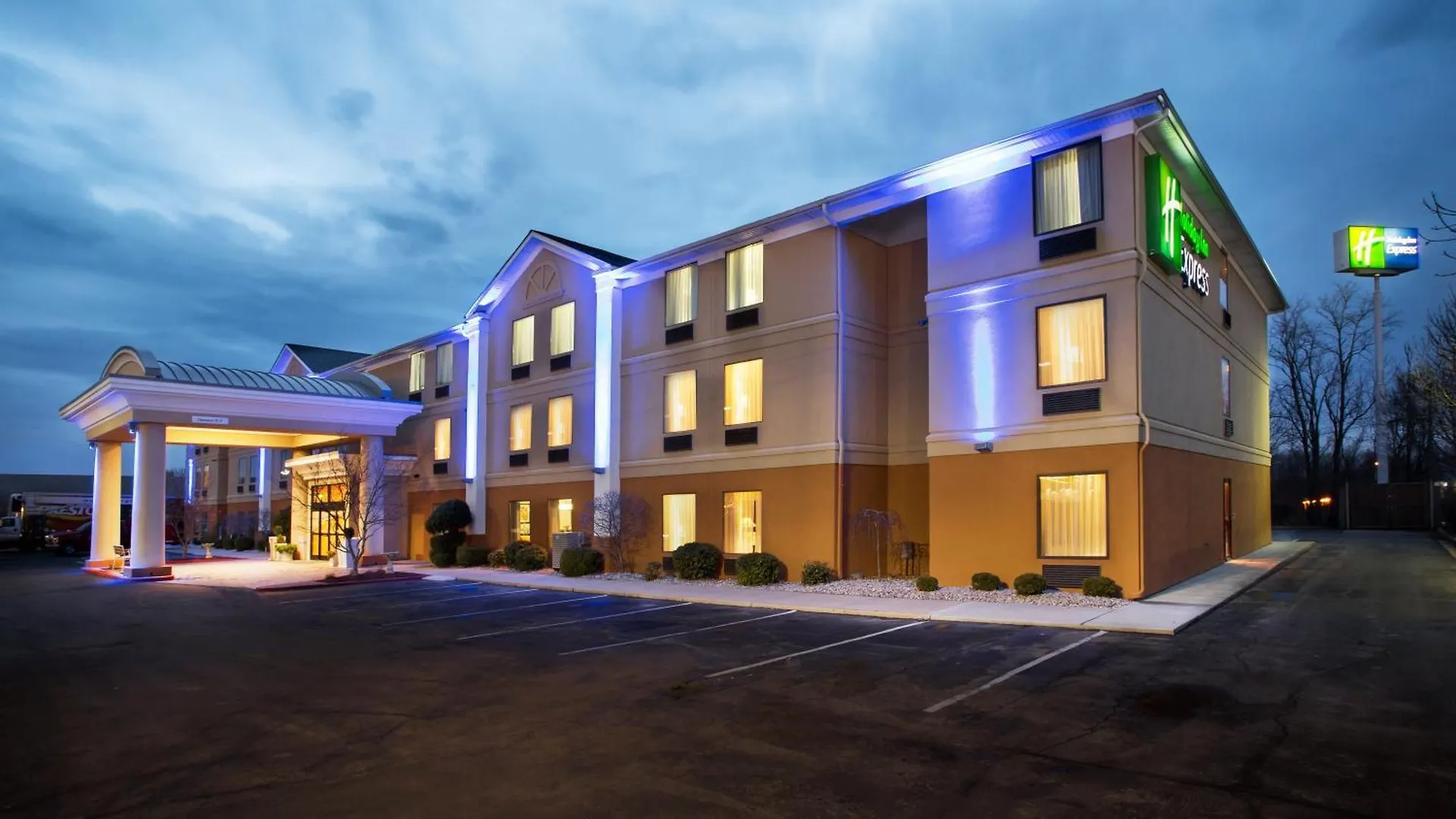 10 Kentucky Hotels Worth Booking for Outstanding Staff